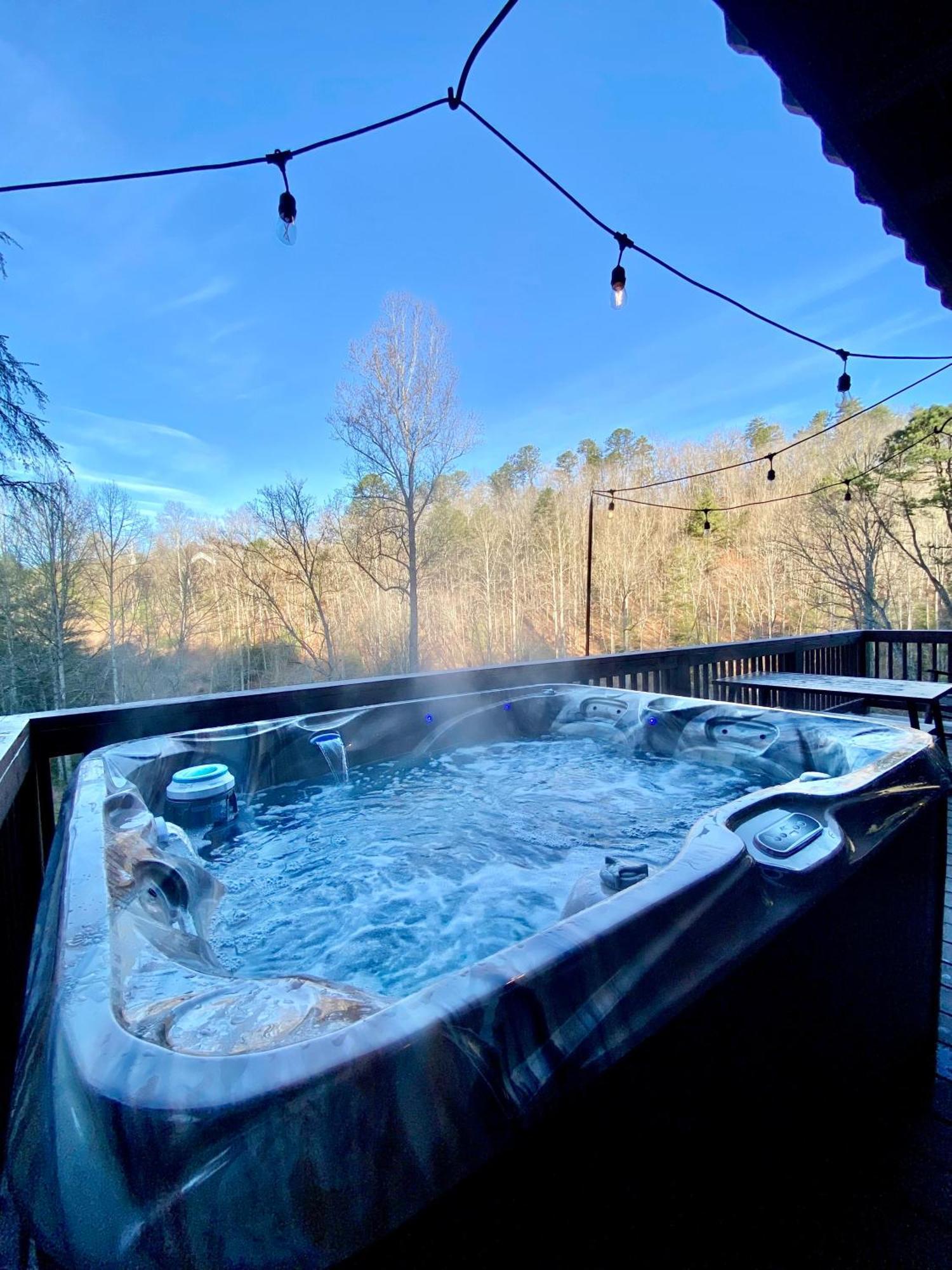 Fun Cabin With Hot Tub, Pool Table & Fire Pit - Big Blue Брайсон-Сіті Екстер'єр фото